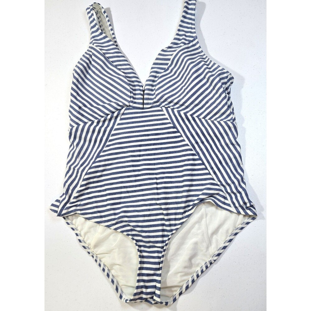 Time And Tru women’s Blue And White One Piece Swimsuit Size 1X Plus Built In Bra